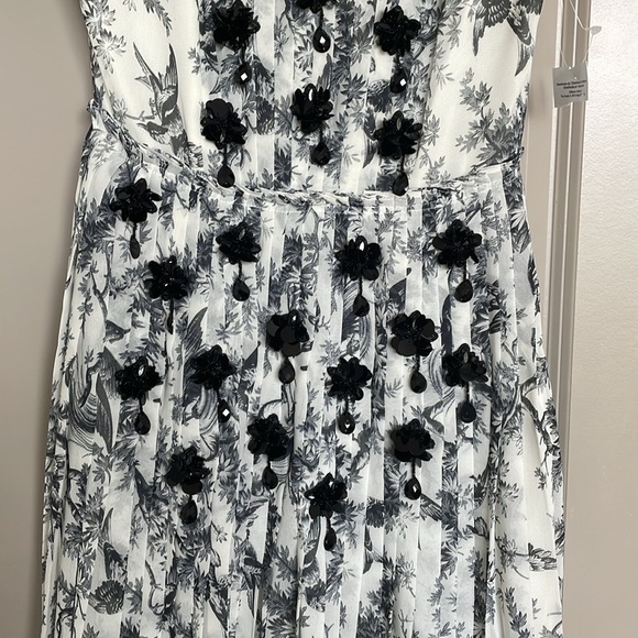 MAXMARA Studio Flares Dress with 3D embellishments - Picture 7 of 15